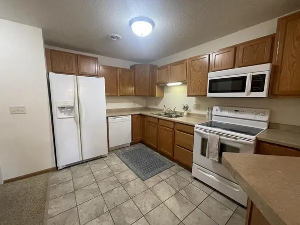 800 Angel Ct APT 108, Holmen, WI 54636