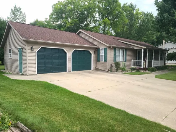 587 W Hickory Ct, Sebewaing, MI 48759