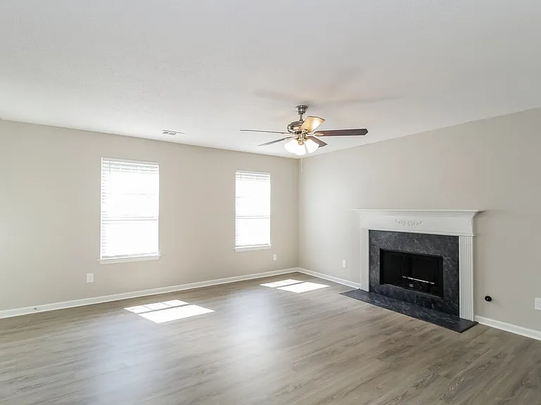 4548 White Rd — Photo 7