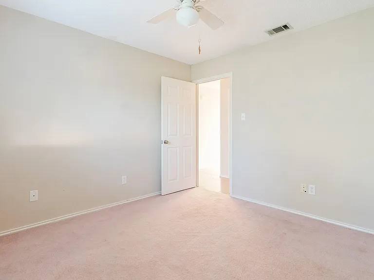 6825 Longleaf Ln — Photo 16