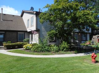 1729 Raintree Ct #1729, Sycamore, IL 60178