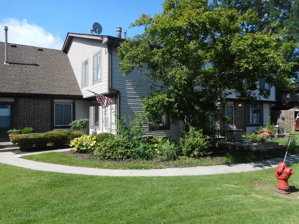 1729 Raintree Ct #1729, Sycamore, IL 60178