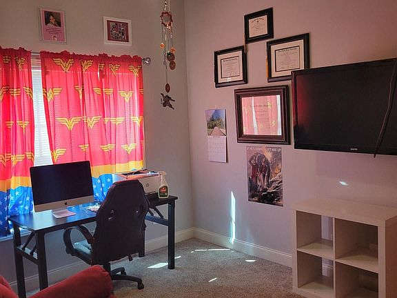 3rd image of 319 Gibson Cir