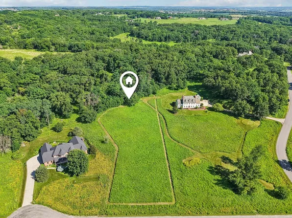 12 Noll Valley Cir, Verona, WI 53593