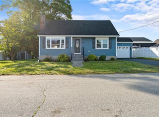 9 Castro St, Rumford, RI 02916