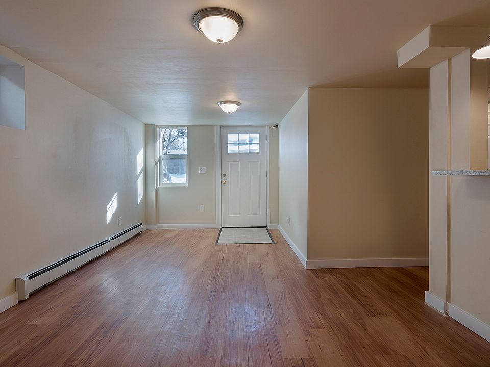 905 Euclid Avenue Living Room