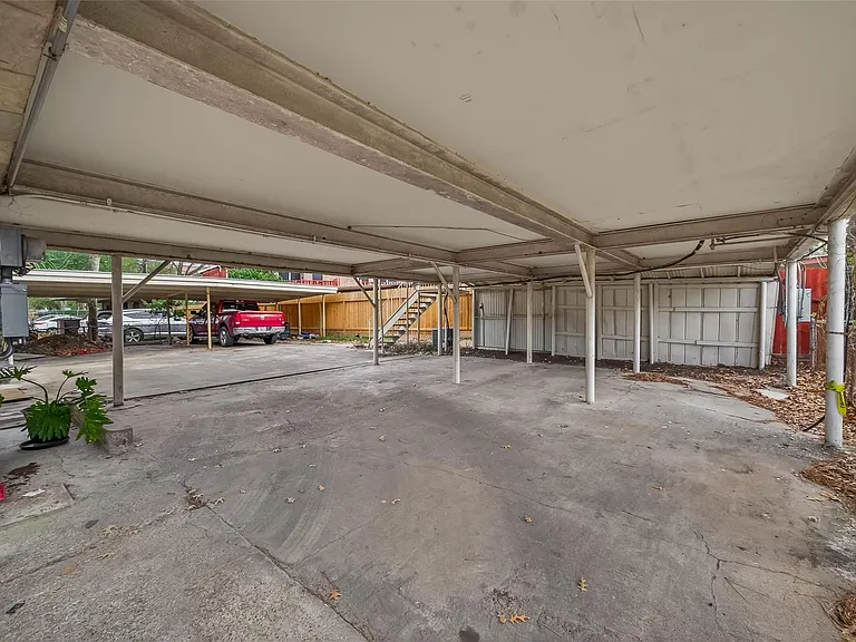 2021 Southgate Blvd #6 — Photo 26