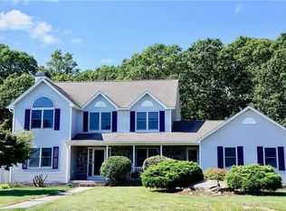38 Dawn Ct, South Kingstown, RI 02879
