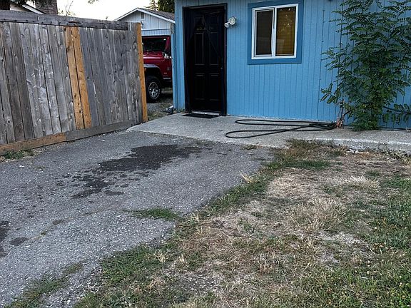 2nd image of 1617 118th St S #B