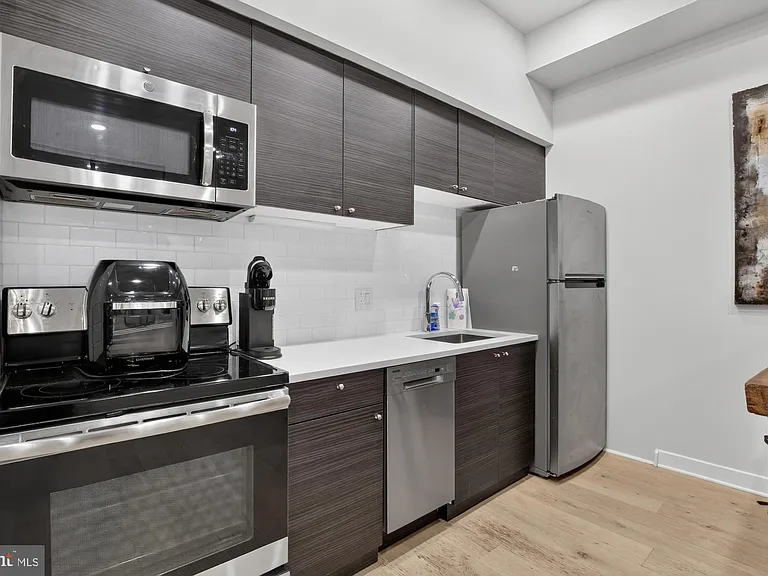 257 N 3rd St #3 — Photo 7