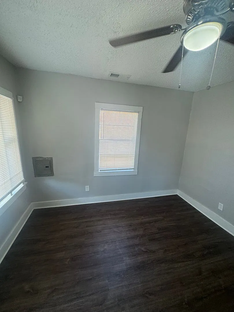 Welcome to 1558 Tayner Street! Section 8 Welcome — Photo 4