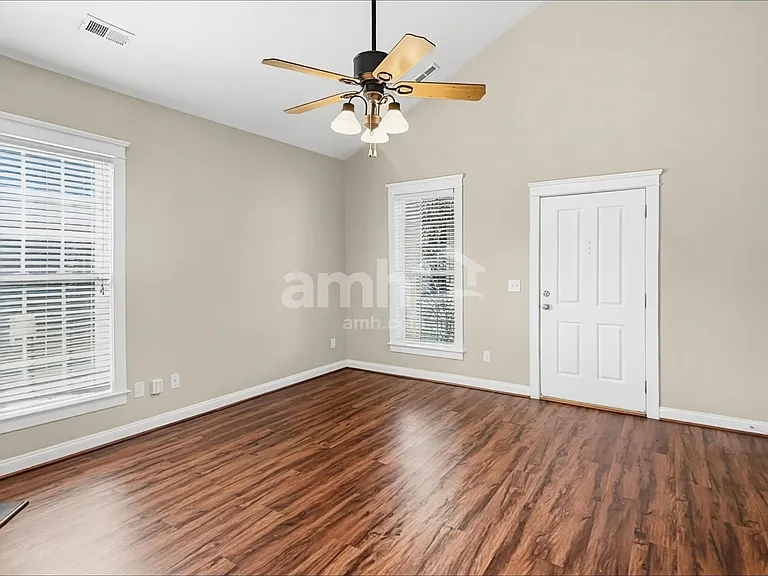 13640 Swinton Rd — Photo 7