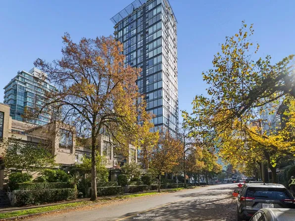 1723 Alberni St #1807, Vancouver, BC V6G 3G9