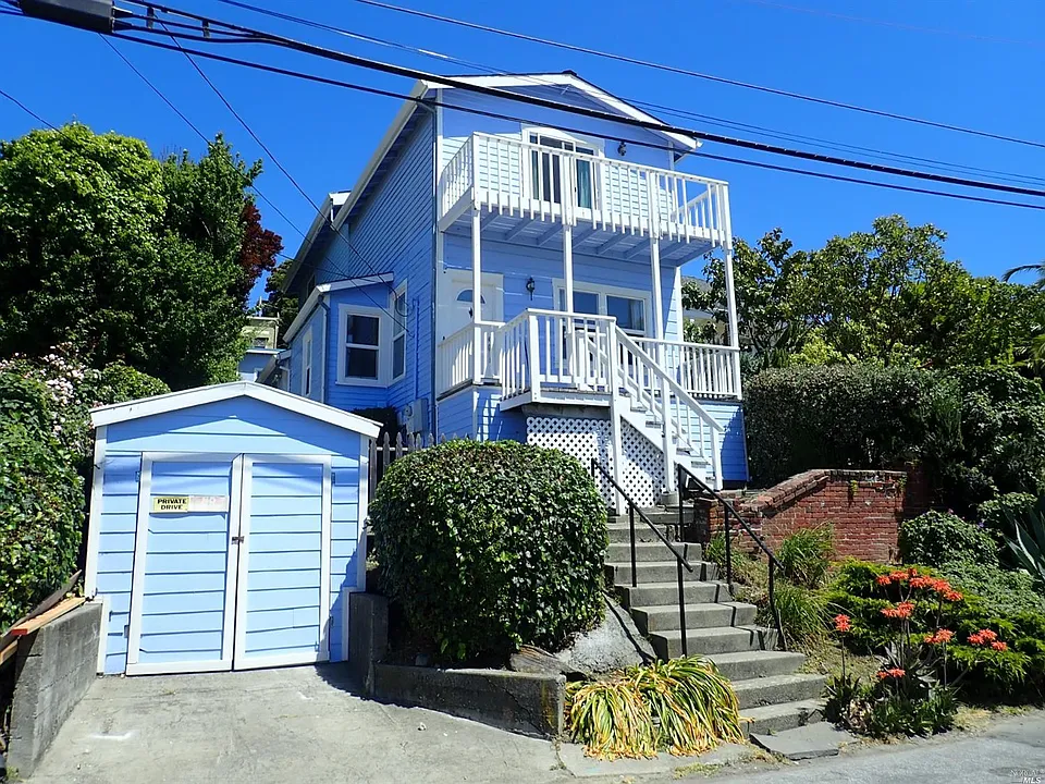 58 Main St