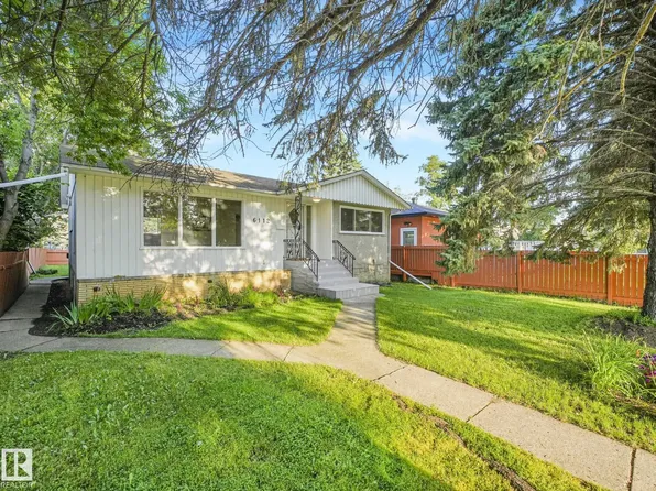 6112 105a St NW, Edmonton, AB T6H 2P8