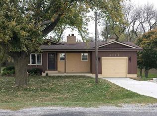 6530 W 60th St, Davenport, IA 52806