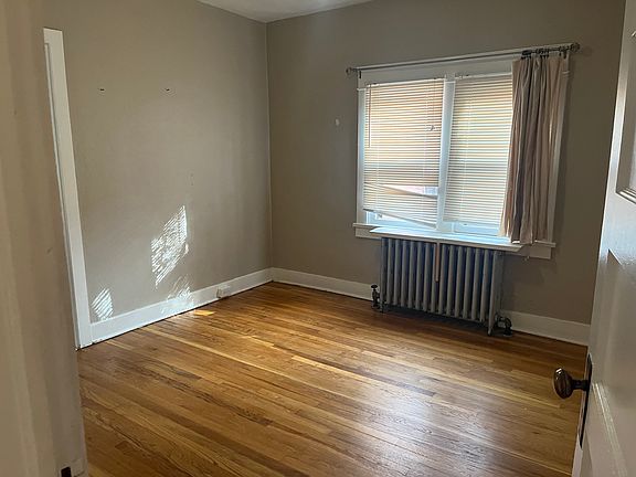 4th image of 225 Anita Pl APT B