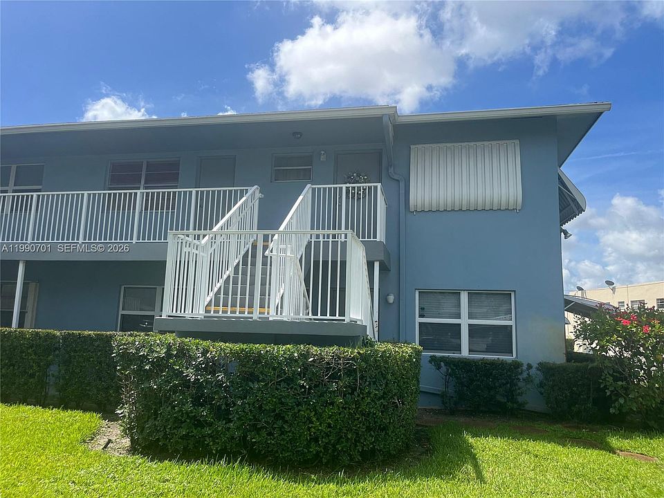 2nd image of 3856 S Circle Dr APT 6