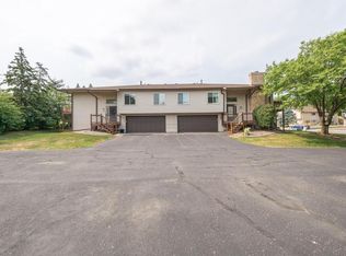 2309 Amberwood Dr, Woodbury, MN 55125
