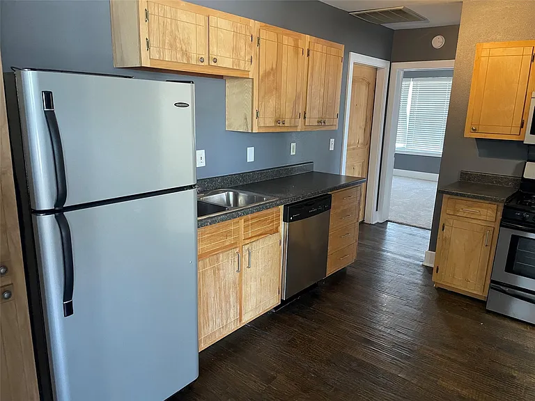 1122 N Zang Blvd #201 — Photo 6