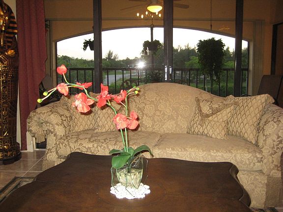 4th image of 8328 Waterline Dr