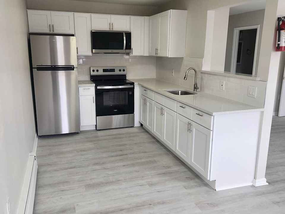 1st image of 2202D Hamilton Ave #D
