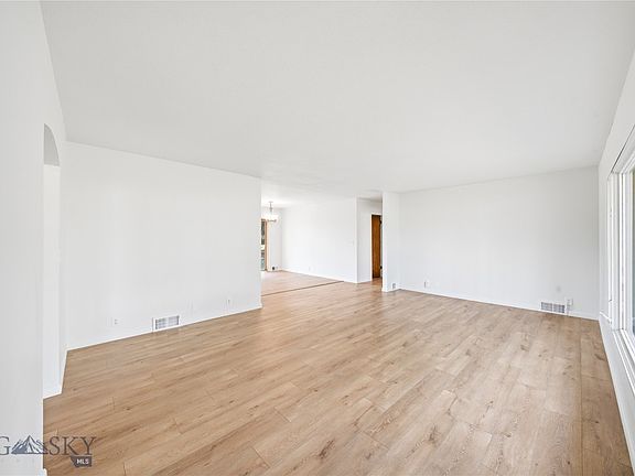 5th image of 6150 Pleasant St