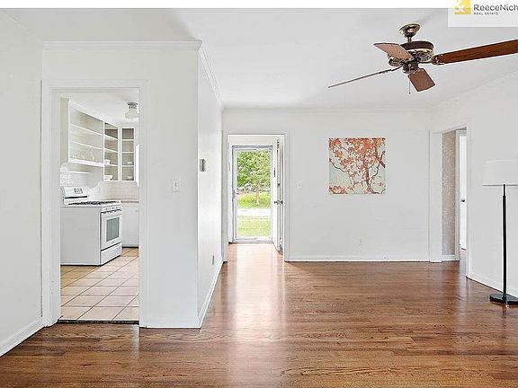 2nd image of 5011 W 71st Ter
