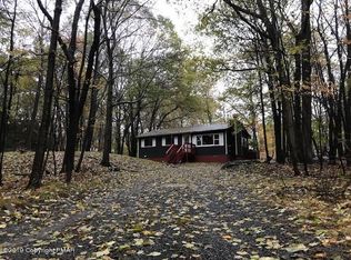 105 Mink Ct, Dingmans Ferry, PA 18328