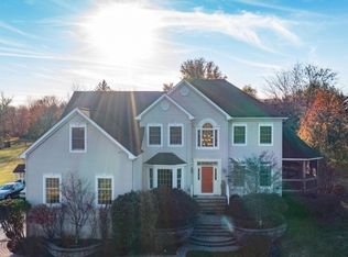 30 Milestone Dr, Ringoes, NJ 08551