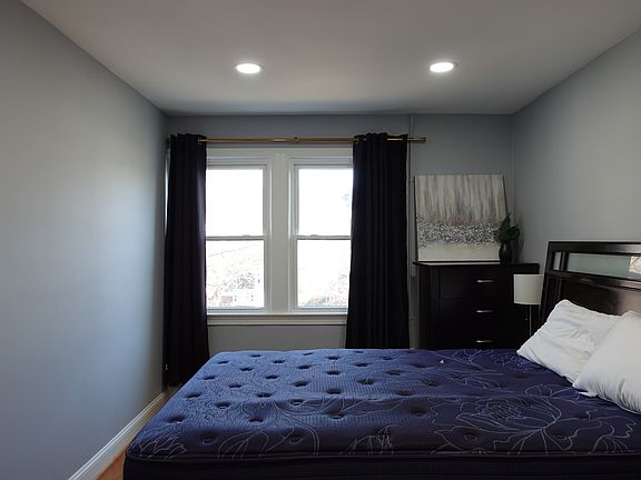 4th image of 1228 18th St NE