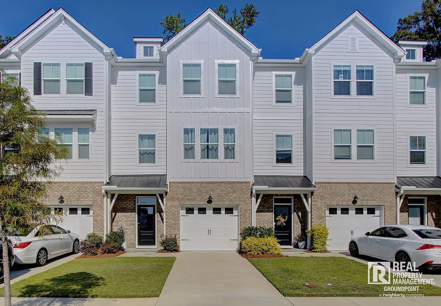 3 bed, 2.5 bath, 2218 sqft, $2,500 — Photo 1