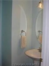5th image of 6111 Waverly Way
