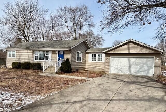 1st image of 4341 Kroes St NE