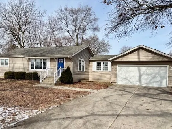 4341 Kroes St NE, Rockford, MI 49341