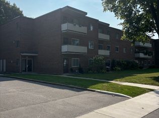 31 Parkside Dr #101, Saint Thomas, ON N5R 3V1