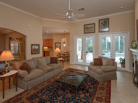 5th image of 10710 Woodchase Cir