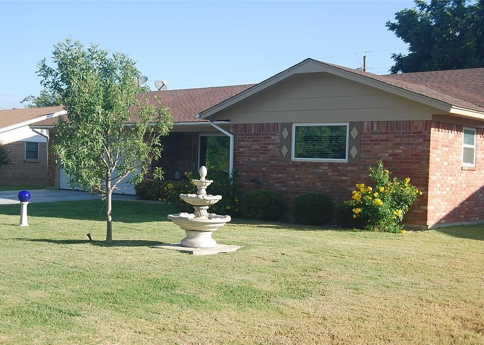 1st image of 4306 9th St