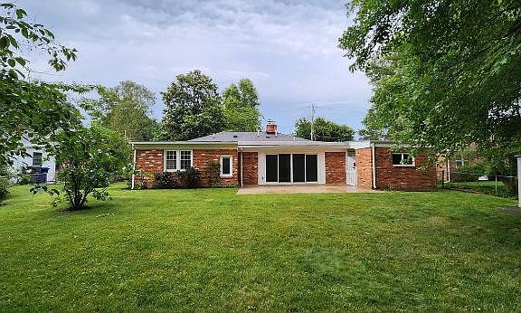 3rd image of 7912 Wellington Rd