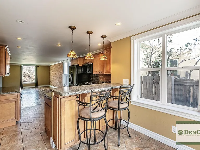 167 W Archer Pl — Photo 10