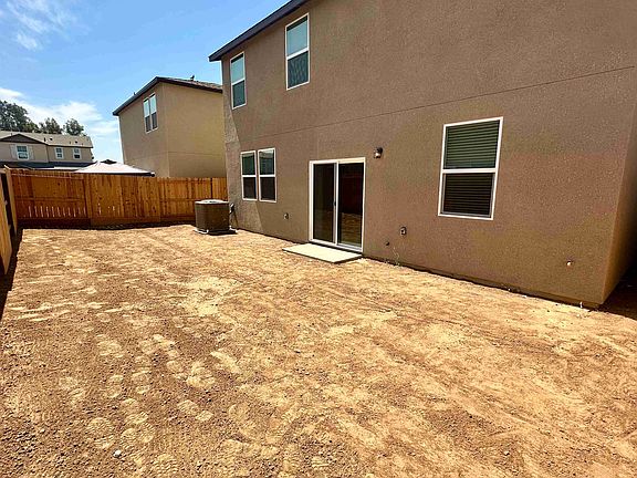 4th image of 4040 N Casey Ave
