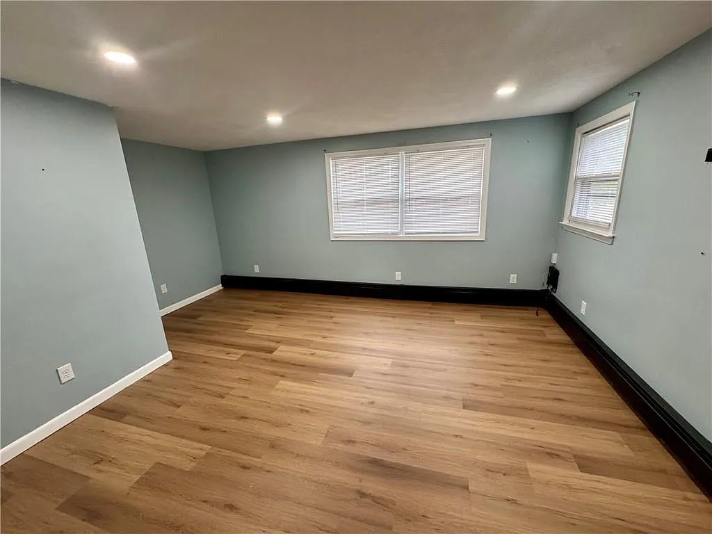 2 bed, $2,500 — Photo 3