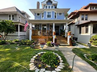 4828 W Warner Ave, Chicago, IL 60641