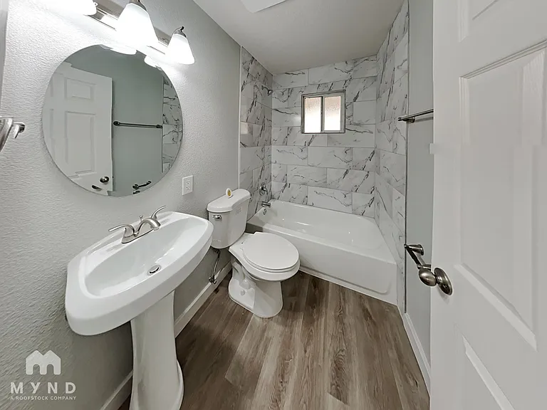 1340 Chestnut St — Photo 13