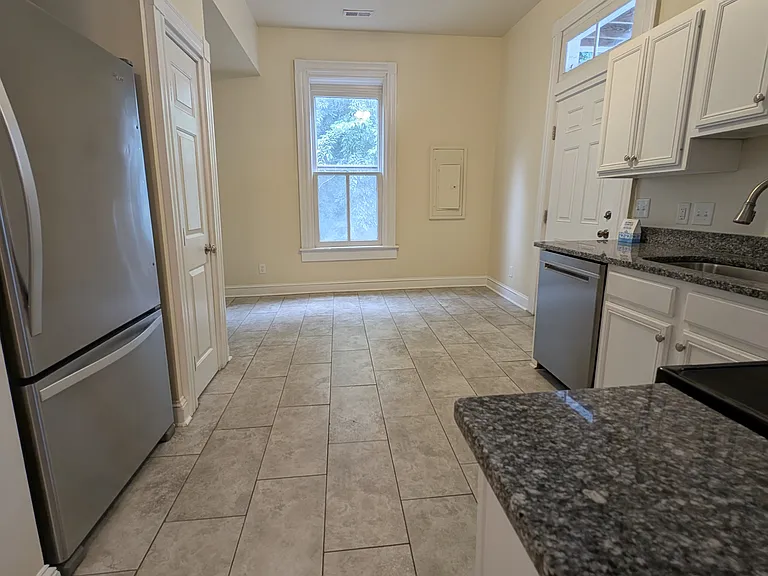 2115 E Marshall St #A — Photo 9