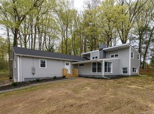 864 Mountain Rd, Cheshire, CT 06410