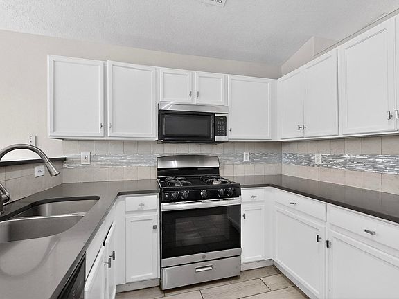 5th image of 9908 Rawhide Ave SW
