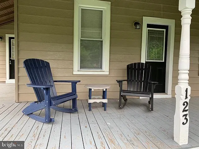 2 bed, 1.0 bath, 900 sqft, $1,795 — Photo 3