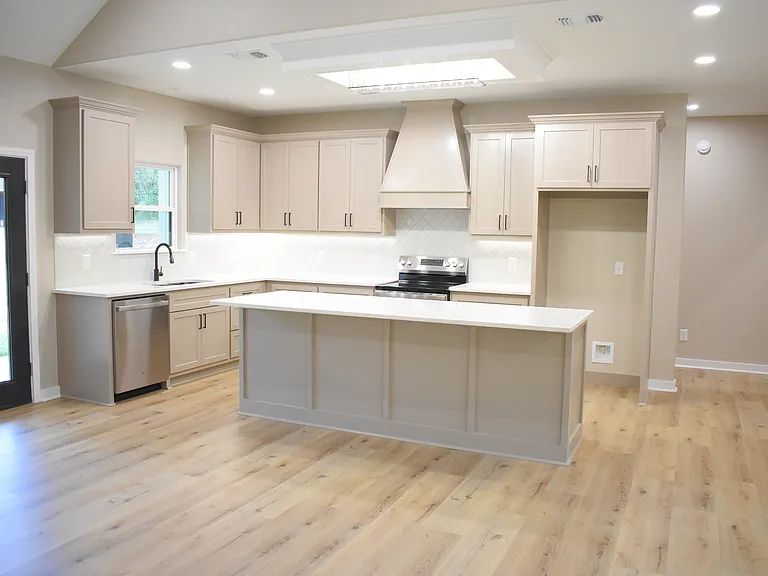 2713 Sullivan Dr — Photo 12