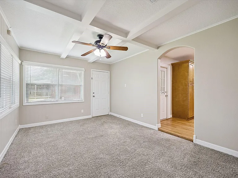 9814 Pine Lake Dr — Photo 6